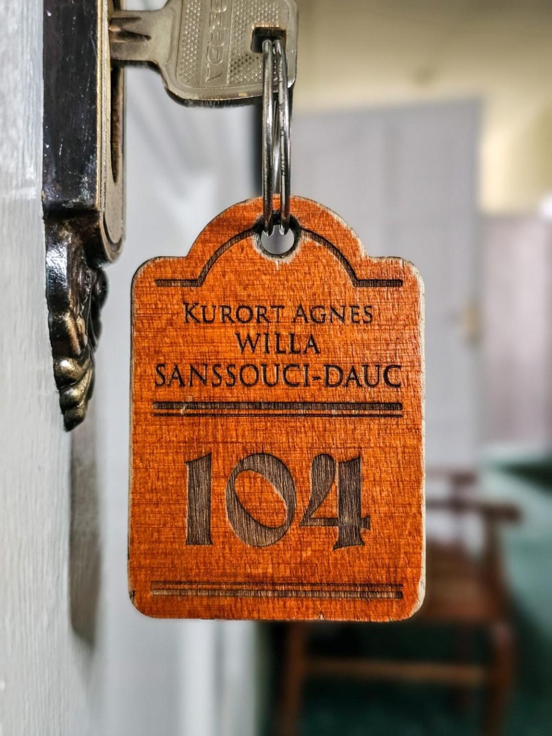 Kurort Agnes Willa Sanssouci-Dauc Bad Kudowa Exterior foto